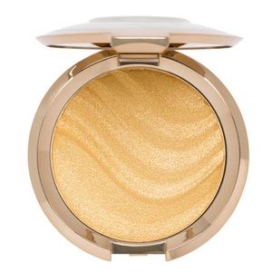 Becca Cosmetics Volcanic Goddess shimmering powder